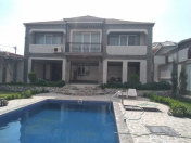 İcarəyə verilir 5 otaqlı 300 m2 həyət evi Xəzər r.