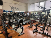 İcarəyə verilir 4 otaqlı 246 m2 obyekt Şah İsmayıl Xətai m.