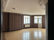 Satılır 3 otaqlı 137 m2 yeni tikili Elmlər Akademiyası m.