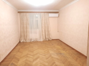 İcarəyə verilir 4 otaqlı 120 m2 köhnə tikili Elmlər Akademiyası m.