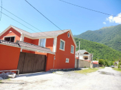 İcarəyə verilir 3 otaqlı 250 m2 həyət evi Qax