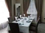 Satılır 15 otaqlı 2000 m2 obyekt Salyan