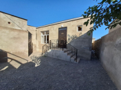 Satılır 3 otaqlı 100 m2 həyət evi Binə