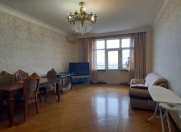 İcarəyə verilir 4 otaqlı 200 m2 yeni tikili Elmlər Akademiyası m.