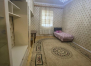 Satılır 4 otaqlı 110 m2 köhnə tikili Xalqlar Dostluğu m.