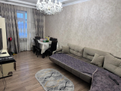 Satılır 3 otaqlı 90 m2 köhnə tikili Xalqlar Dostluğu m.