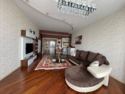 Satılır 3 otaqlı 150 m2 yeni tikili İnşaatçılar m.