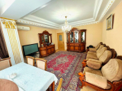 Satılır 3 otaqlı 80 m2 köhnə tikili İnşaatçılar m.