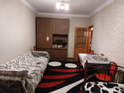 Satılır 2 otaqlı 75 m2 köhnə tikili Həzi Aslanov