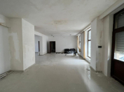 Satılır 10 otaqlı 330 m2 obyekt Nəriman Nərimanov m.