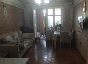 Satılır 2 otaqlı 50 m2 köhnə tikili Gənclik m.