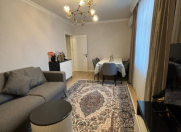 Satılır 2 otaqlı 60 m2 köhnə tikili Memar Əcəmi m.