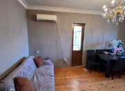 Satılır 2 otaqlı 45 m2 köhnə tikili 9 mkr