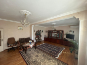 Satılır 5 otaqlı 120 m2 köhnə tikili Nəsimi m.