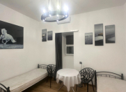 Satılır 1 otaqlı 41 m2 köhnə tikili Sahil m.