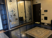 İcarəyə verilir 4 otaqlı 165 m2 yeni tikili Nizami m.