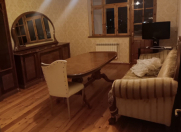 Satılır 3 otaqlı 90 m2 köhnə tikili Memar Əcəmi m.