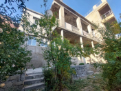 Satılır 9 otaqlı 284 m2 həyət evi Bayıl