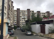 Satılır 5 otaqlı 125 m2 köhnə tikili Həzi Aslanov m.