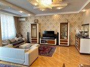 Satılır 4 otaqlı 150 m2 yeni tikili Nərimanov r.