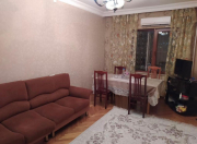 Satılır 2 otaqlı 70 m2 köhnə tikili Zərifə Əliyeva adına park