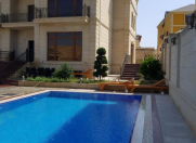 Satılır 10 otaqlı 1000 m2 bağ evi Novxanı