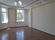 İcarəyə verilir 5 otaqlı 270 m2 ofis Binəqədi r.