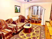 İcarəyə verilir 3 otaqlı 75 m2 köhnə tikili 28 May m.