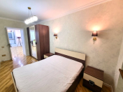 Satılır 2 otaqlı 70 m2 köhnə tikili Elmlər Akademiyası m.