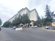 Satılır 4 otaqlı 120 m2 köhnə tikili Elmlər Akademiyası m.