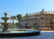 Satılır 3 otaqlı 90 m2 köhnə tikili Səbail r.