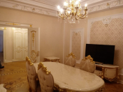 Satılır 4 otaqlı 160 m2 yeni tikili Ağ şəhər