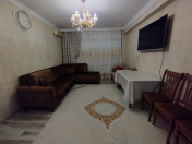 Satılır 2 otaqlı 70 m2 köhnə tikili Gənclik m.