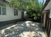 İcarəyə verilir 3 otaqlı 100 m2 həyət evi Oğuz