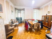 Satılır 3 otaqlı 105 m2 köhnə tikili 28 May m.