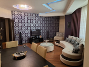 Satılır 3 otaqlı 117 m2 yeni tikili İnşaatçılar m.