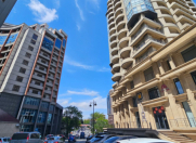 Satılır 4 otaqlı 240 m2 ofis Nizami m.