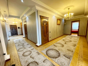 Satılır 4 otaqlı 260 m2 yeni tikili Gənclik m.