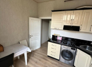 Satılır 3 otaqlı 100 m2 köhnə tikili Nizami m.