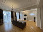 Satılır 3 otaqlı 137 m2 yeni tikili Ağ şəhər