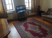 Satılır 3 otaqlı 75 m2 köhnə tikili Azadlıq prospekti m.