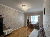 Satılır 2 otaqlı 70 m2 köhnə tikili Zərifə Əliyeva adına park