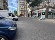 Satılır 2 otaqlı 60 m2 köhnə tikili Xalqlar Dostluğu m.