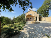 Satılır 5 otaqlı 280 m2 bağ evi Quba