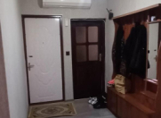 Satılır 4 otaqlı 110 m2 köhnə tikili Elmlər Akademiyası m.