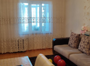 Satılır 3 otaqlı 70 m2 köhnə tikili Xalqlar Dostluğu m.