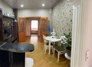 Satılır 4 otaqlı 90 m2 köhnə tikili Həzi Aslanov m.