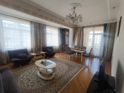 İcarəyə verilir 2 otaqlı 100 m2 yeni tikili Nizami m.