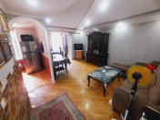Satılır 2 otaqlı 45 m2 köhnə tikili Elmlər Akademiyası m.
