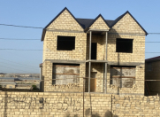 Satılır 10 otaqlı 360 m2 həyət evi Masazır